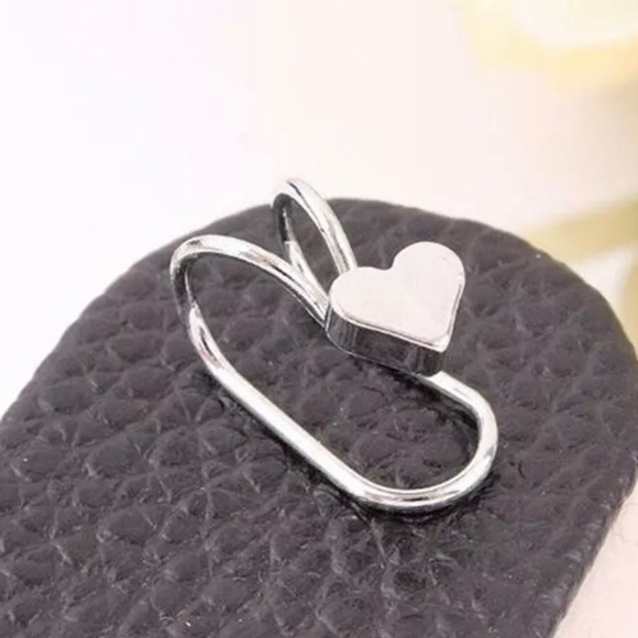 Women's ❤️ Earring👂Ear Cuff - Picture 2 of 3